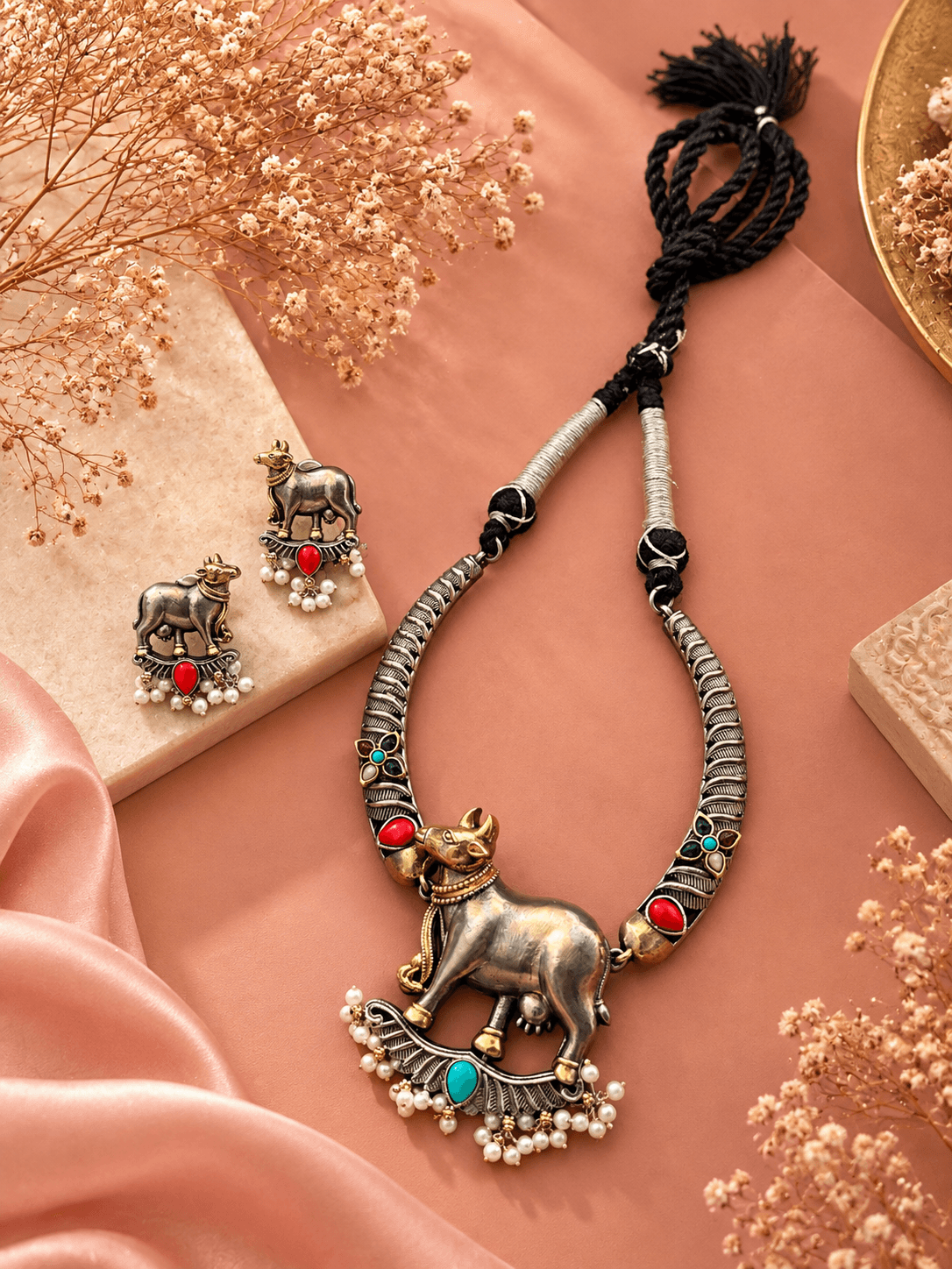 Bull Motif Necklace and Earings Set