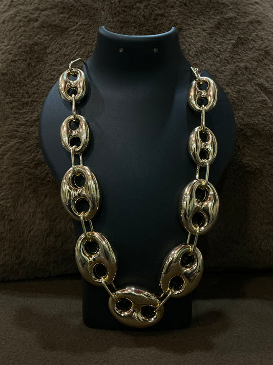 Gold Vault – Chunky Luxe Statement Necklace